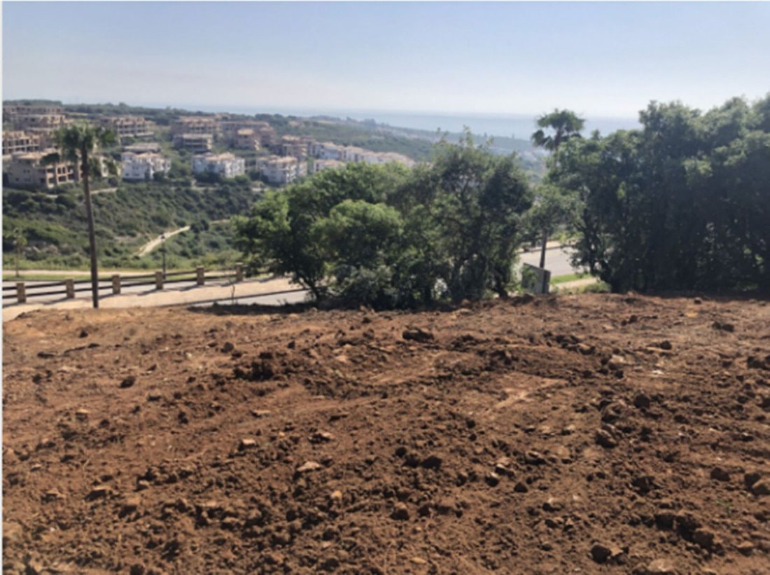 Land in Sotogrande, San Roque, Andalusia 1 - 13789482