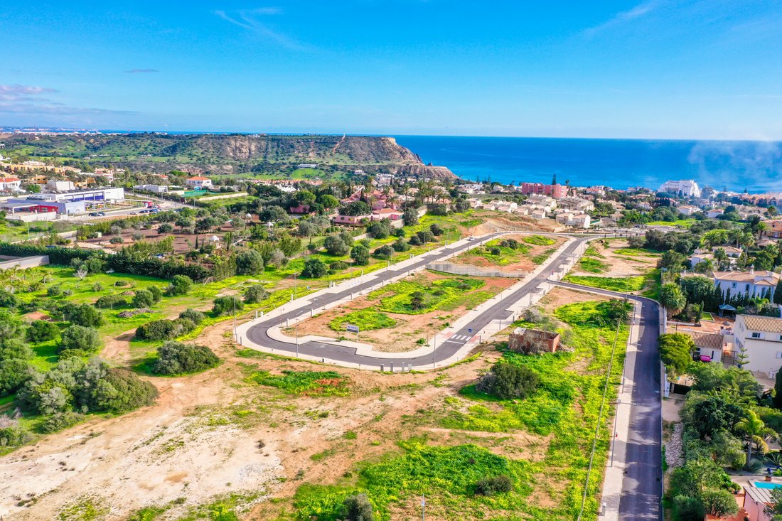 Land in Praia da Luz, Algarve, Portugal 1 - 13789642