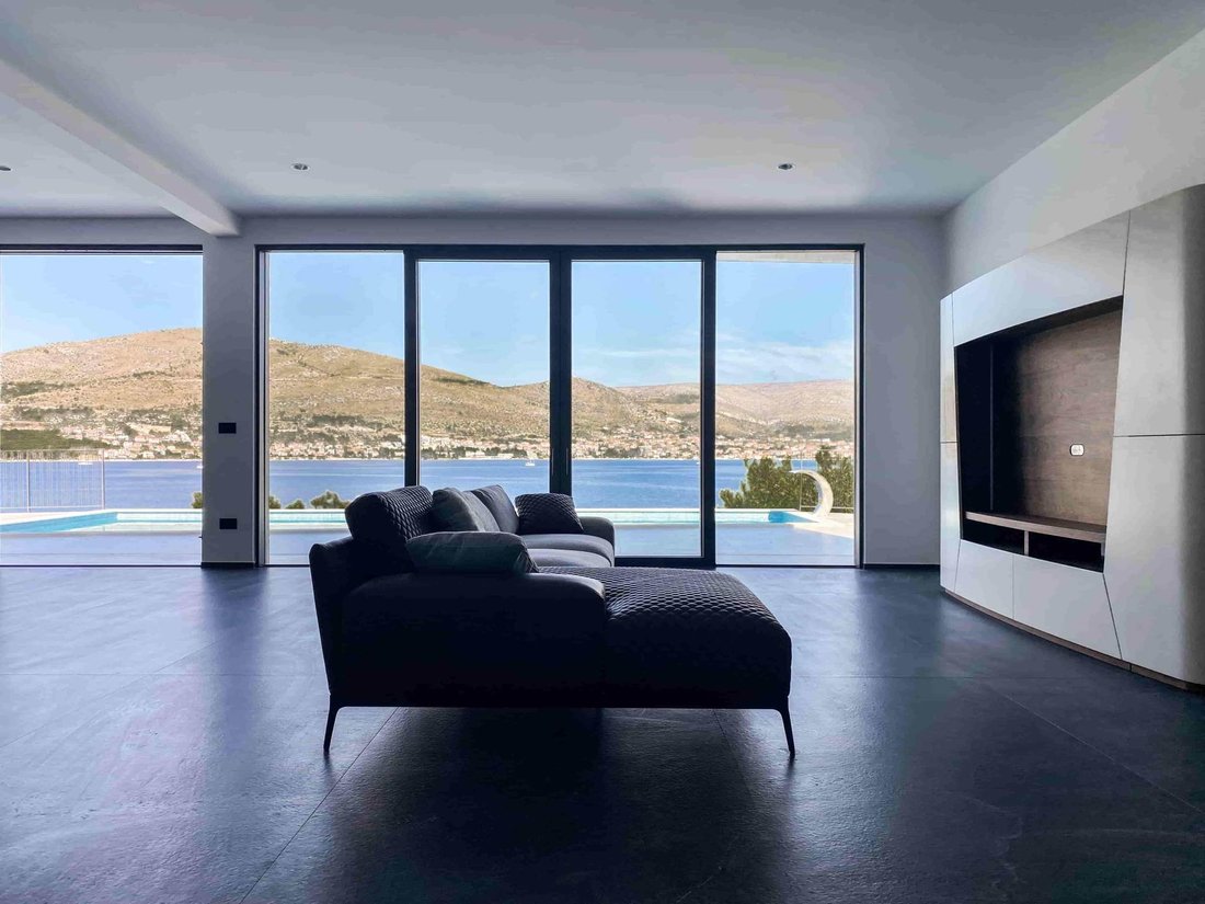 Villa in Okrug Gornji, Split-Dalmatia County, Croatia 4 - 13792059