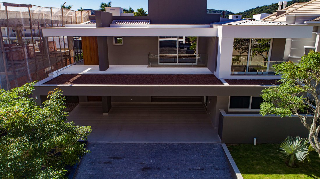 House in Jurerê Internacional, State of Santa Catarina, Brazil 2 - 13793396