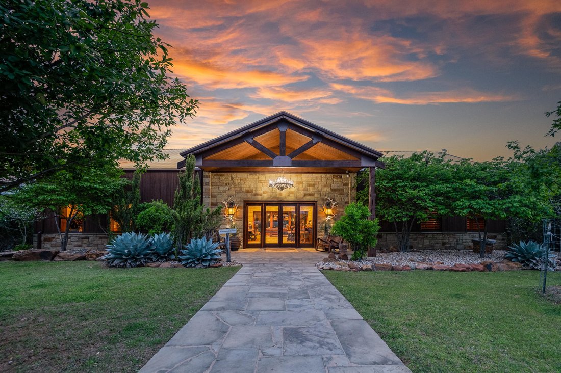 Farm Ranch in Plano, Texas, United States 5 - 13798848