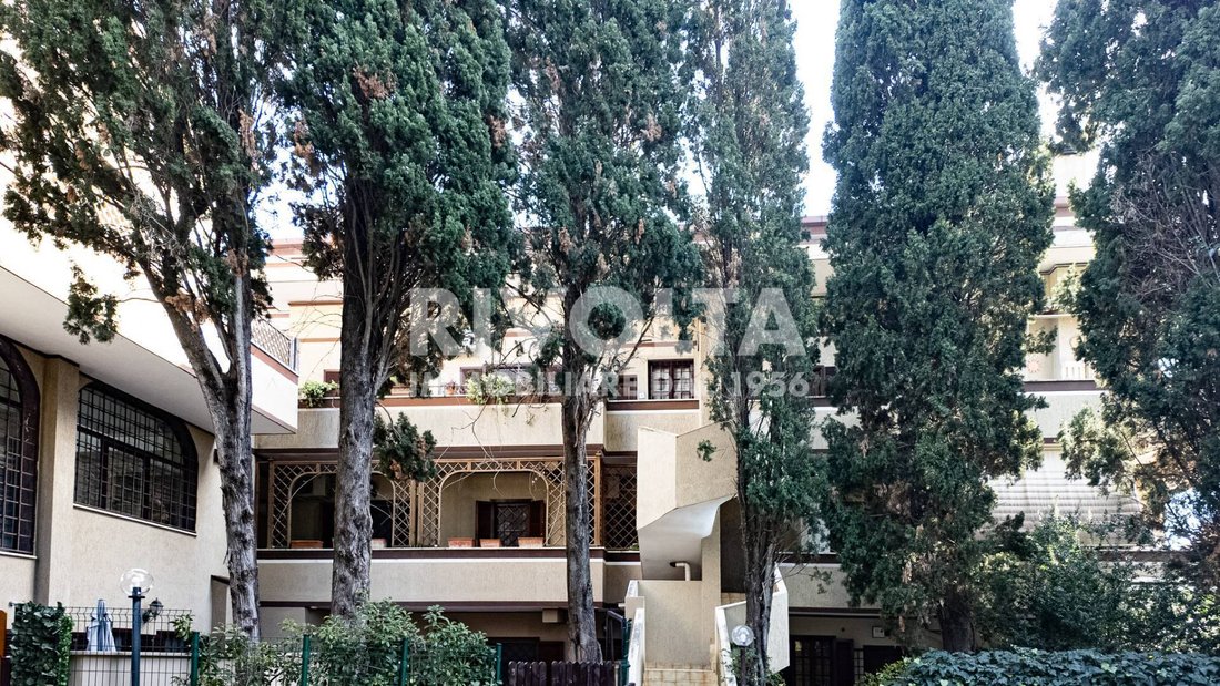 Apartment in Infernetto, Rome, Lazio 4 - 13796404