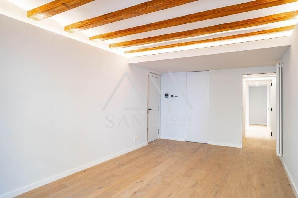 Apartment in Ciutat Vella, Barcelona, Spain 4 - 13647324