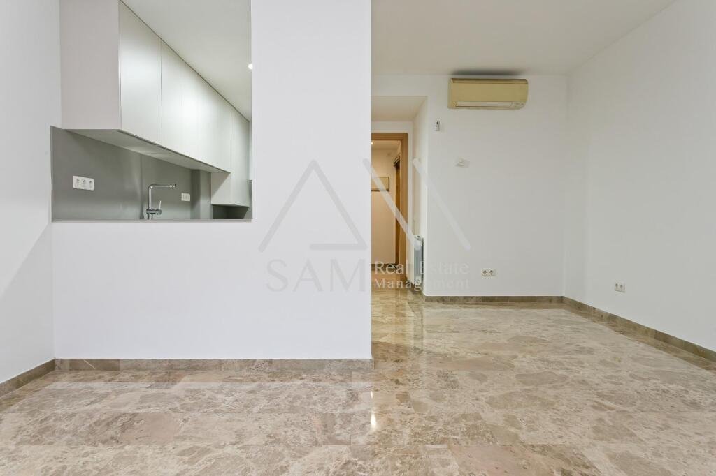 Apartment in Sarrià-Sant Gervasi, Barcelona, Spain 2 - 13561345