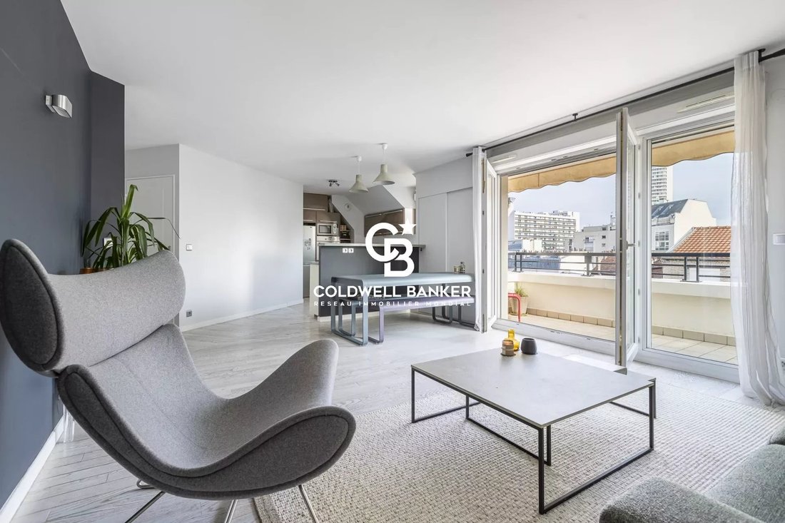 Rooftop Flat Of 3 Bedroom Eiffel Tower View In Puteaux, île De France