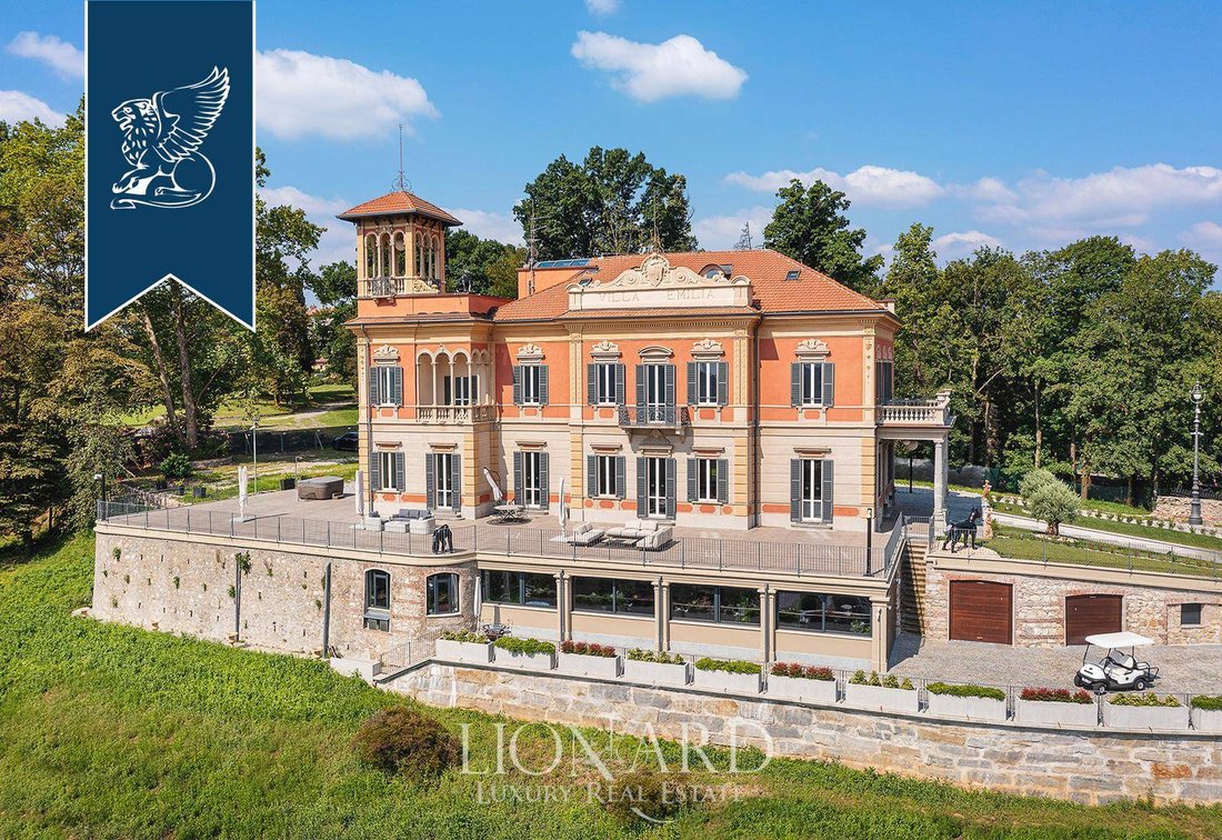 Villa in Villa d'Adda, Lombardy, Italy 1 - 13794761