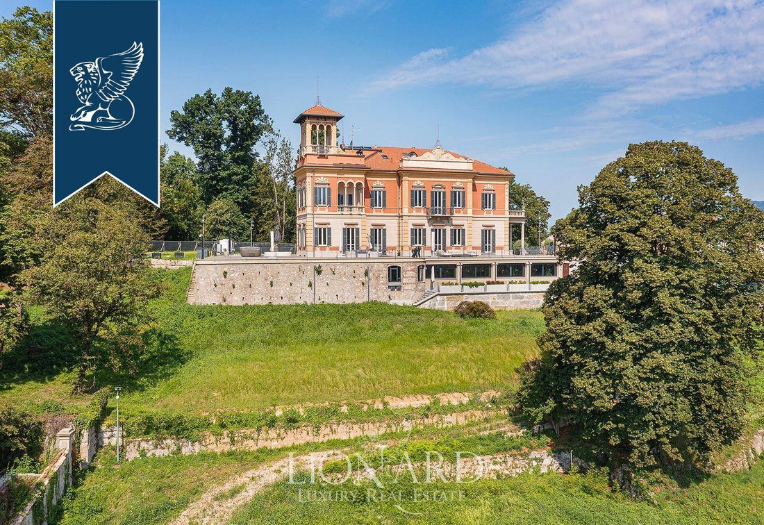 Villa in Villa d'Adda, Lombardy, Italy 3 - 13794761