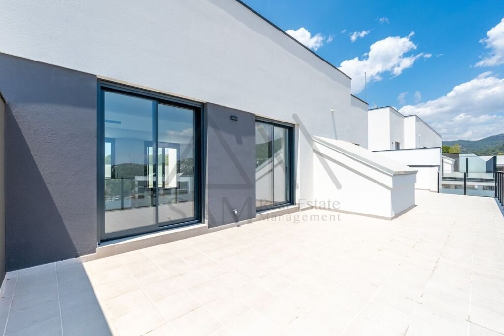 Penthouse in Teia, Catalonia, Spain 2 - 13561033