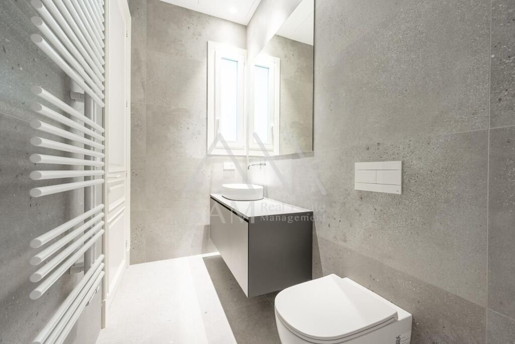 Apartment in Ciutat Vella, Barcelona, Spain 4 - 13647308