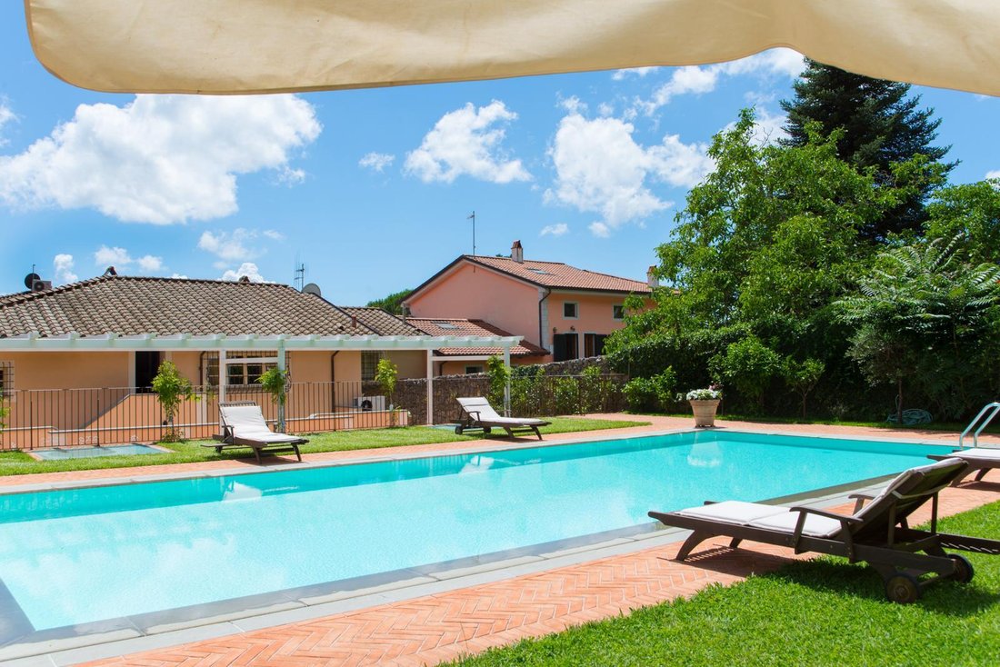 Villa in Camaiore, Tuscany, Italy 3 - 13801055