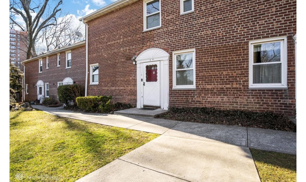 Coop Bronx In New York, New York, United States For Sale (13801780)