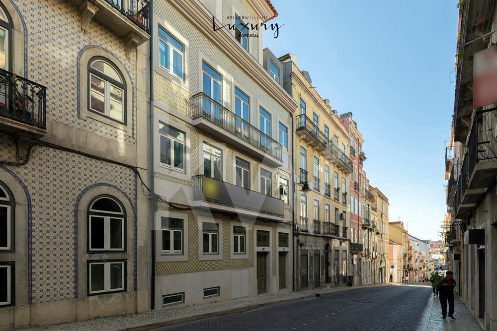 Luxury T2 In Lapa. The Perfect Balance Between In Lisbon, Lisbon, Portugal For Sale (13804051)