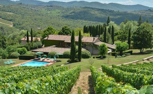 Villa in Gaiole in Chianti, Tuscany, Italy 1