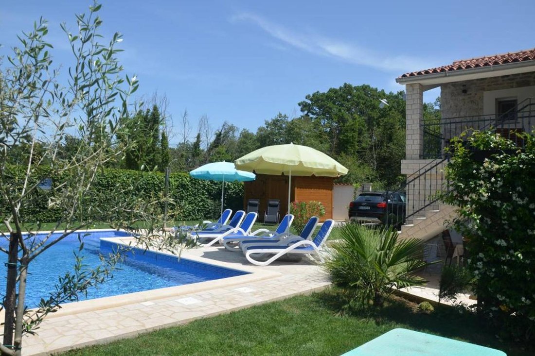 Villa in Valkarin, Istria County, Croatia 2 - 13810429