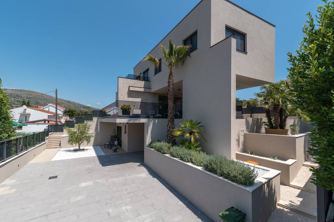 Villa in Seget Vranjica, Split-Dalmatia County, Croatia 2 - 13811678