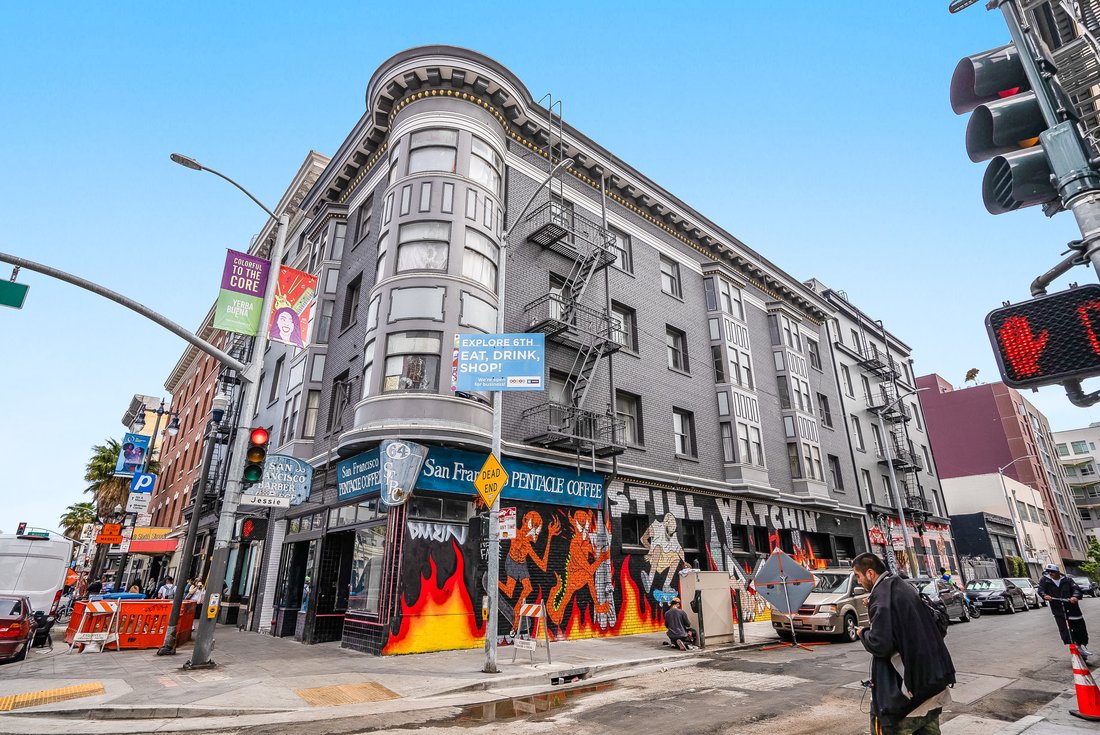 San Francisco, California, United States 3 - 13812524