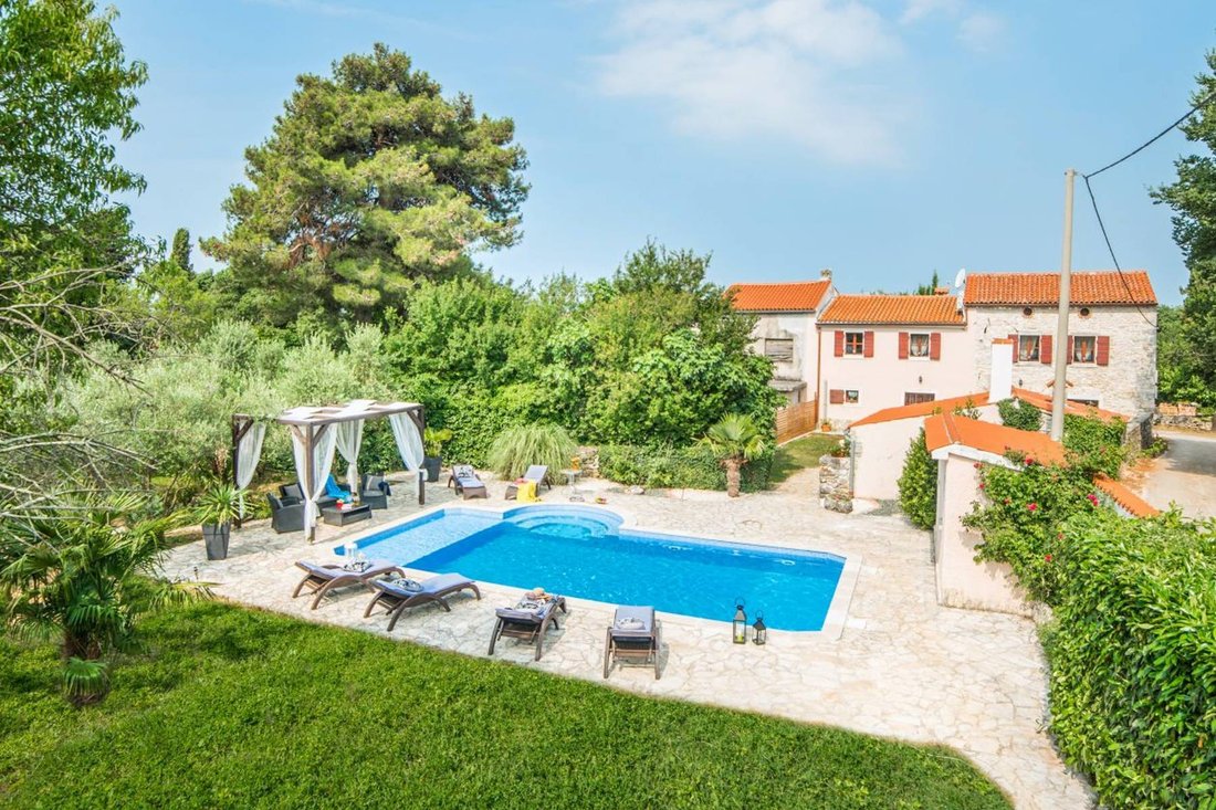 Villa in Pinezici, Istria County, Croatia 1 - 13810850