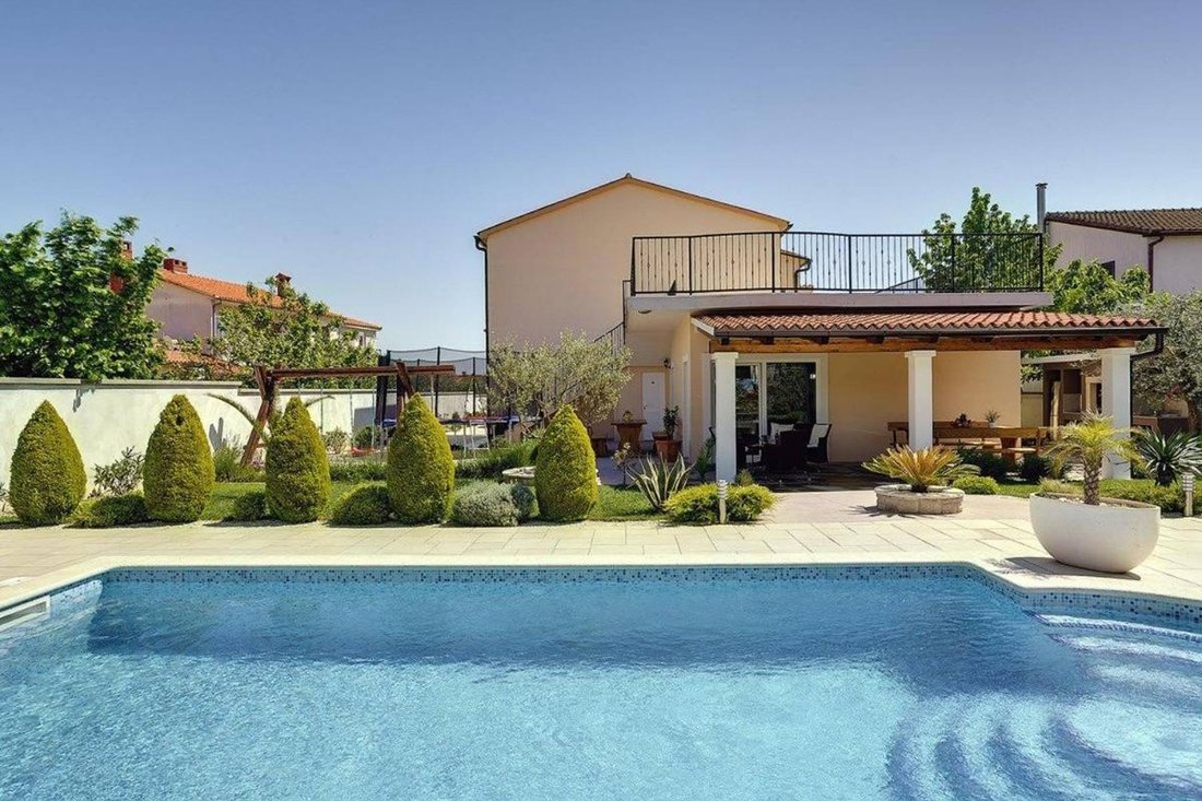 Villa in Medulin, Istria County, Croatia 1 - 13811188