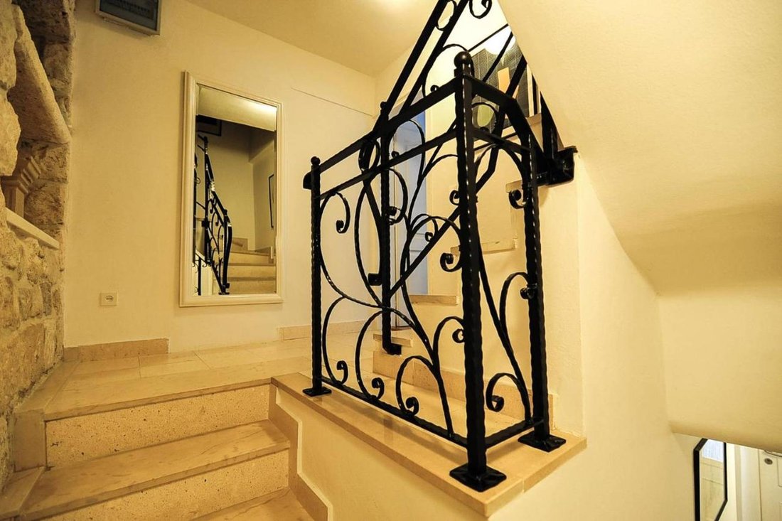Villa in Gradski kotar Stari grad, Korcula, Dubrovnik-Neretva County 4 - 13811718