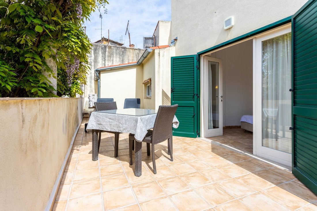 Apartment in Gradska cetvrt Stari grad, Sibenik, Sibenik-Knin County 5 - 13811652
