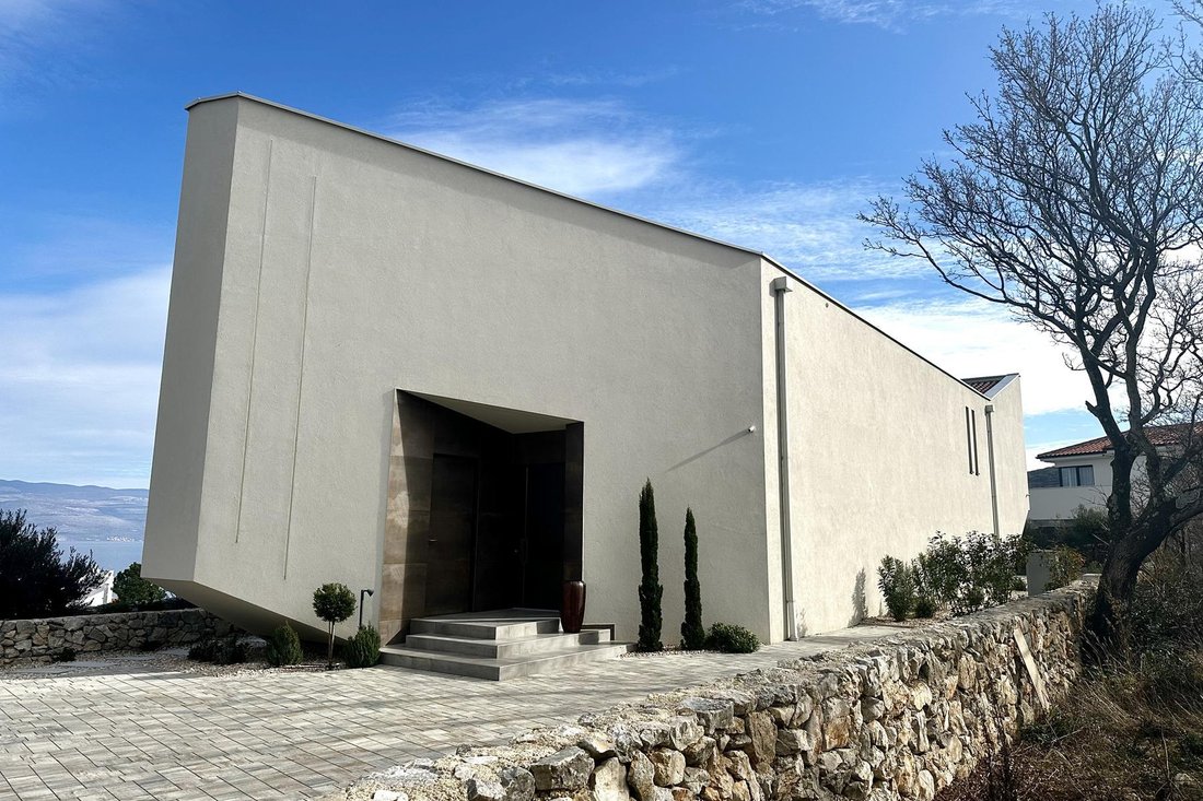 Villa in Vrbnik, Primorje-Gorski Kotar County, Croatia 2 - 13809046