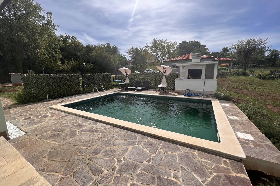 Villa in Buroli, Istria County, Croatia 1 - 13811704