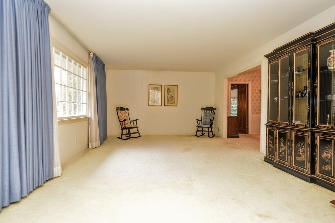 Wonderful Five Bedroom Ranch Home In Wyckoff, New Jersey, United States