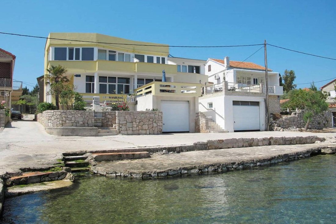 Villa in Opcina Kukljica, Zadar County, Croatia 2 - 13812137