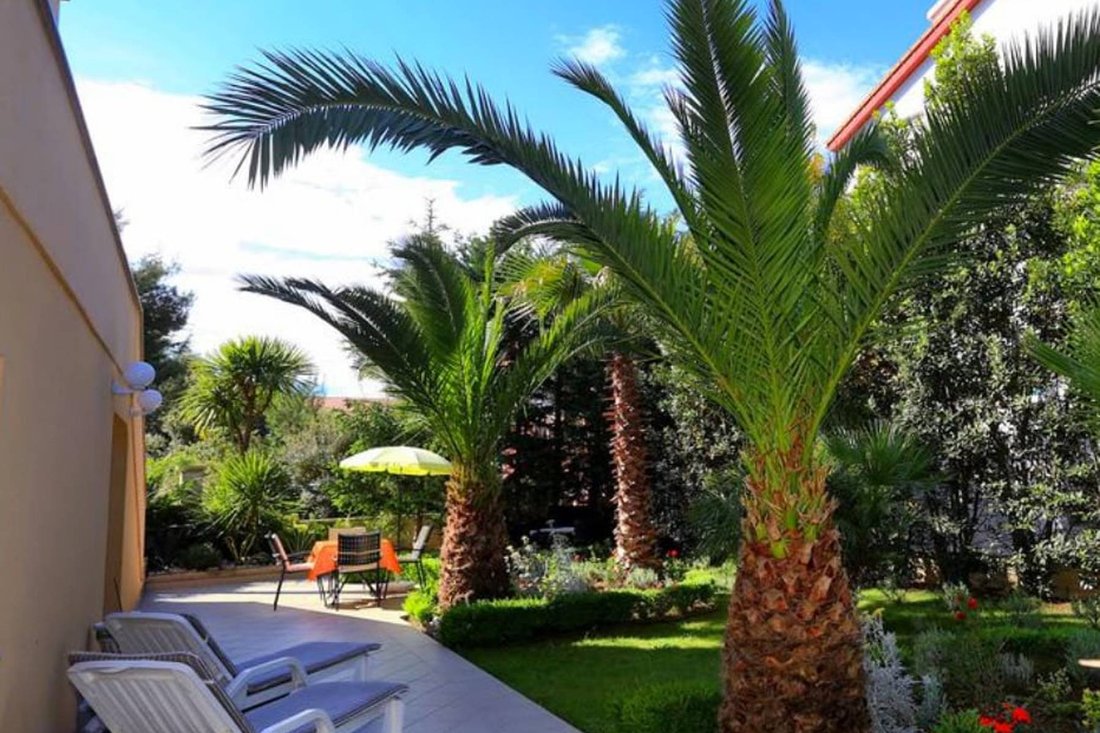 Villa in Mjesni odbor Puntamika, Zadar, Zadar County 2 - 13812431