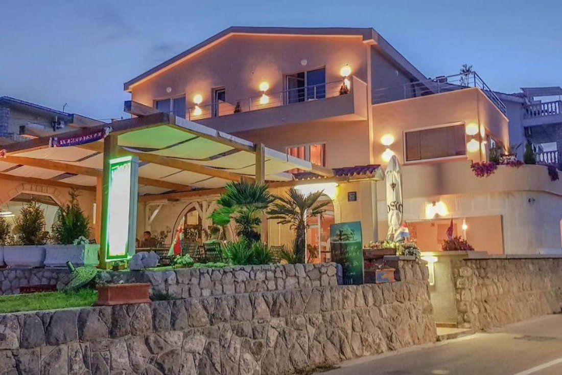 Villa in Pag, Croatia 3 - 13812203