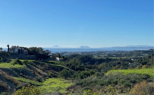 Terreno a Gualdalmansa, Estepona, Andalusia 1