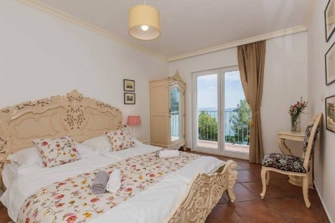 Villa in Split-Dalmatia County, Croatia 2 - 13812406
