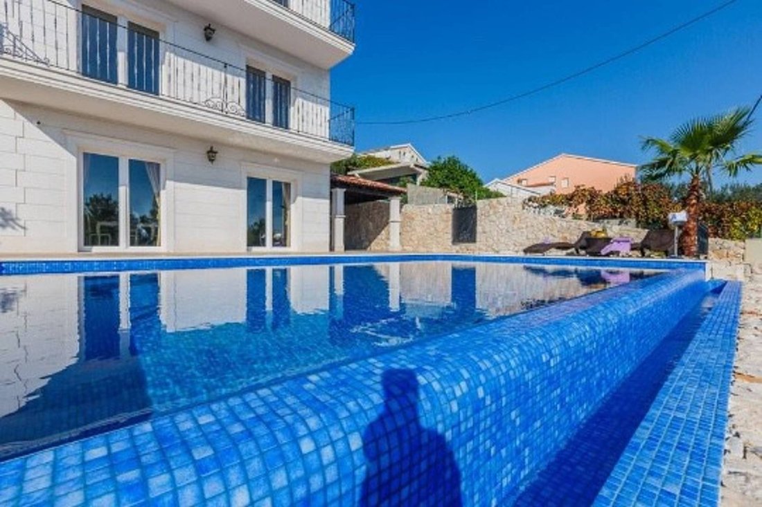 Villa in Split-Dalmatia County, Croatia 1 - 13812406