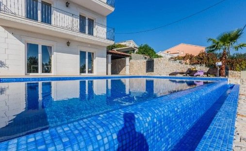 Villa in Gespanschaft Split-Dalmatien, Kroatien 1