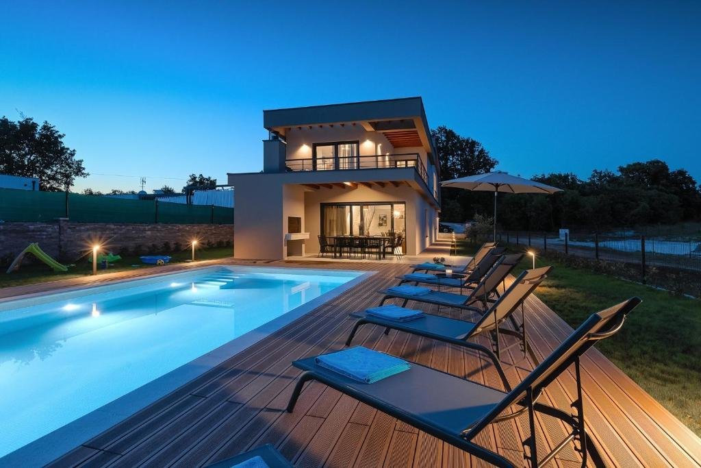 Haus in Jezerane, Gespanschaft Lika-Senj, Kroatien 3 - 13807375