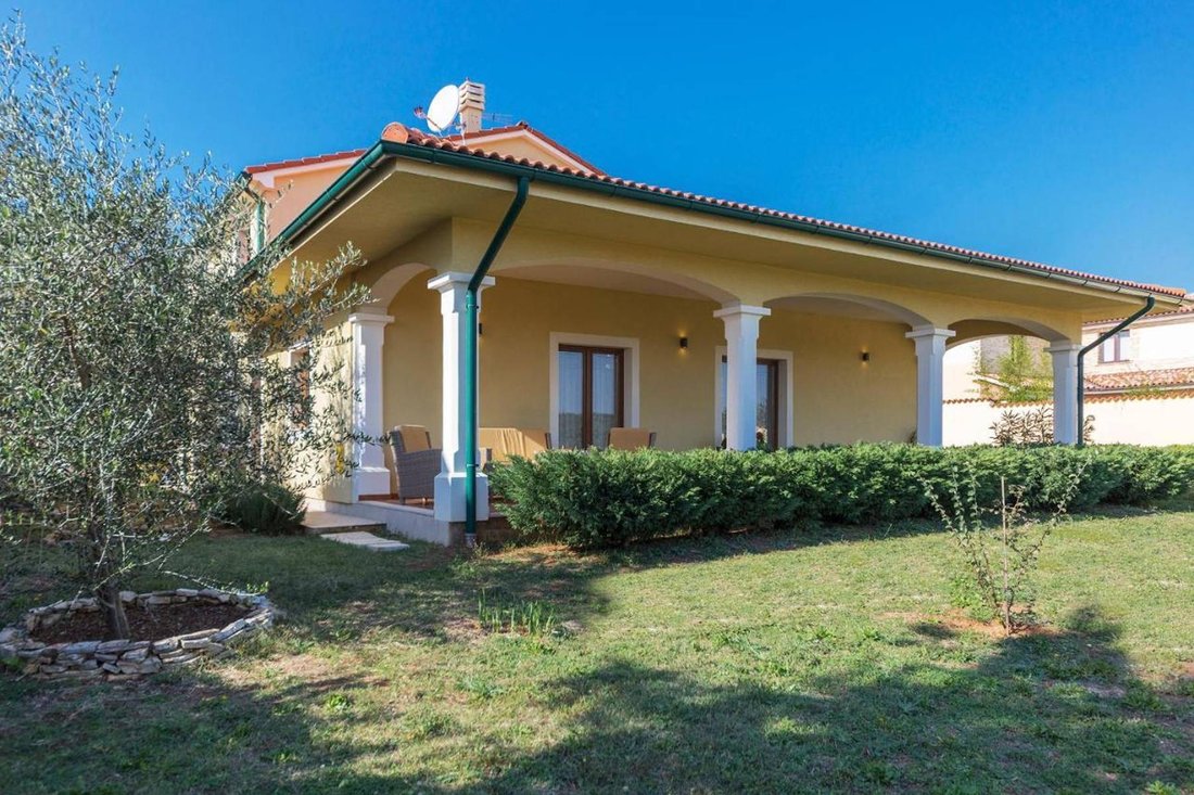 Villa in Vodnjan, Istria County, Croatia 1 - 13811233