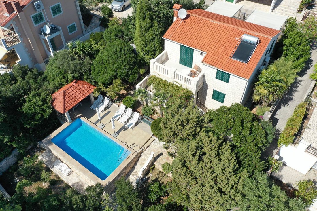 Villa in Dubrovnik-Neretva County, Croatia 1 - 13812113
