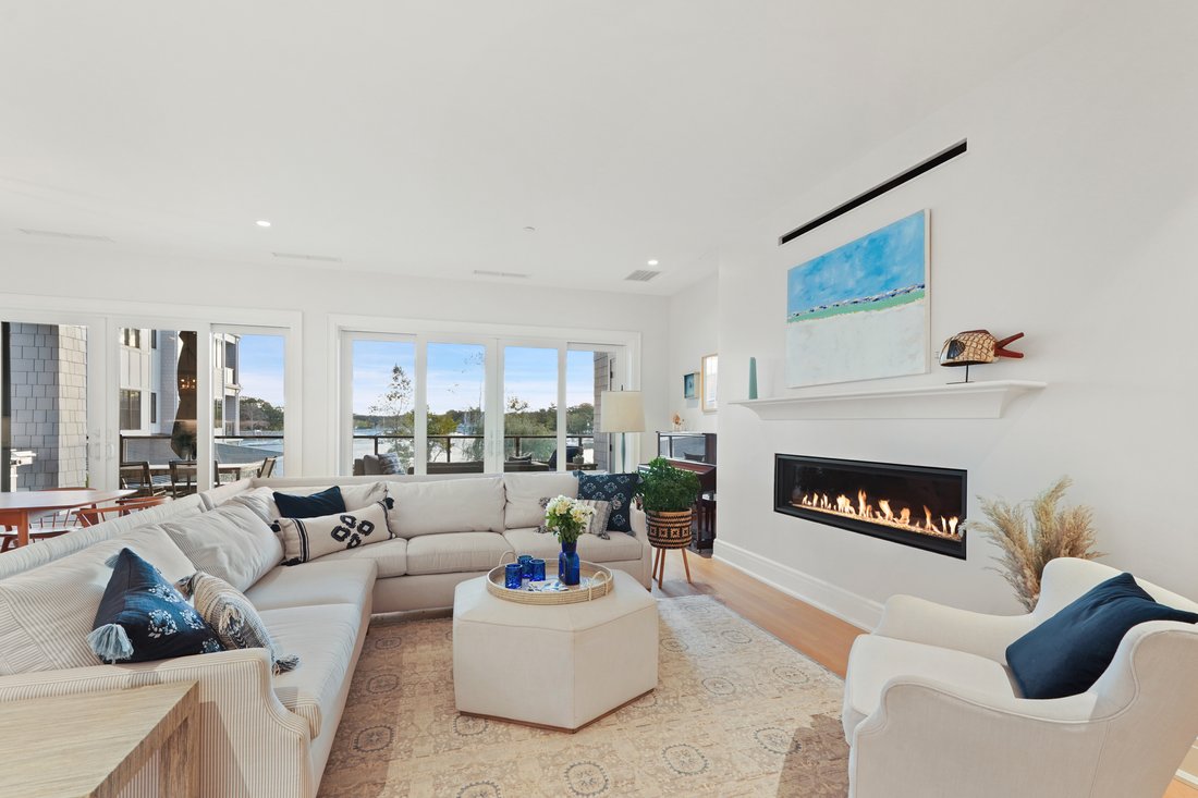 710 Davenport Avenue In New Rochelle, New York, United States For Sale