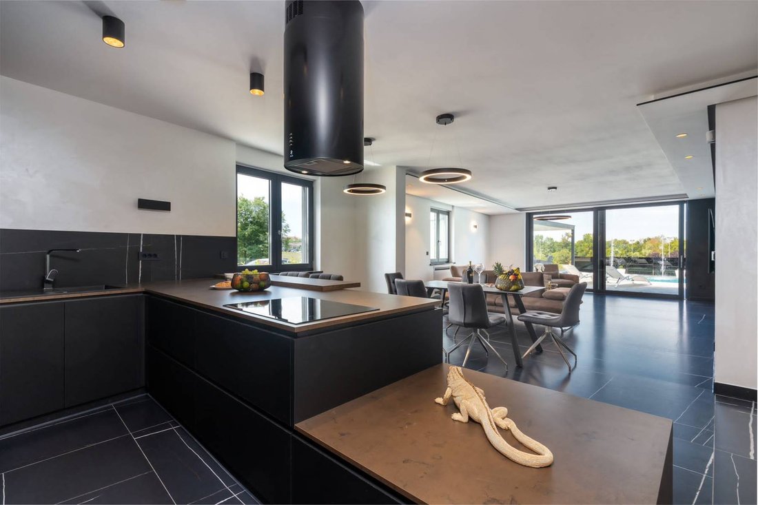 Villa in Opcina Funtana, Istria County, Croatia 4 - 13809286