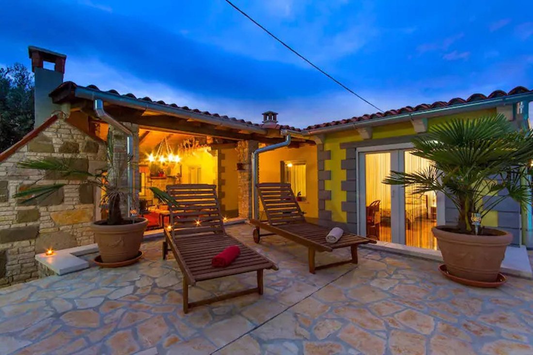 Villa in Grad Pula, Istria County, Croatia 1 - 13810295