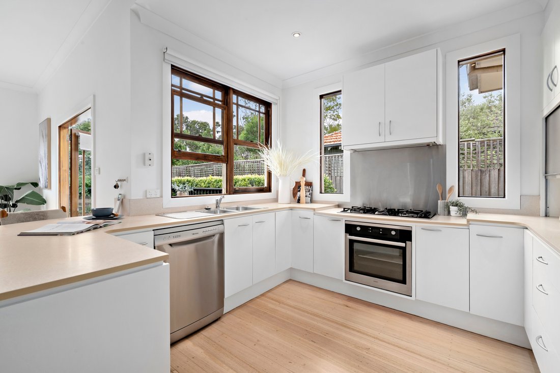 Magical Art Deco Residence In Hampton, Victoria, Australia For Sale