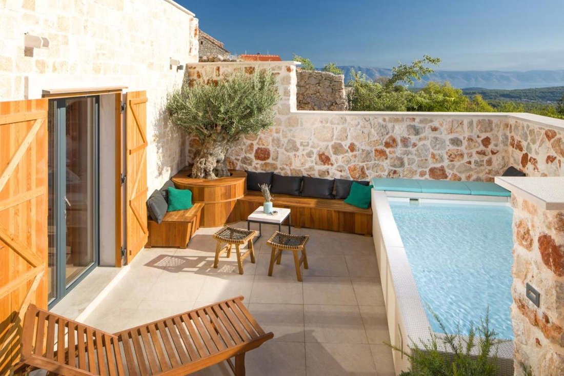 Villa in Jelsa, Split-Dalmatia County, Croatia 3 - 13811594
