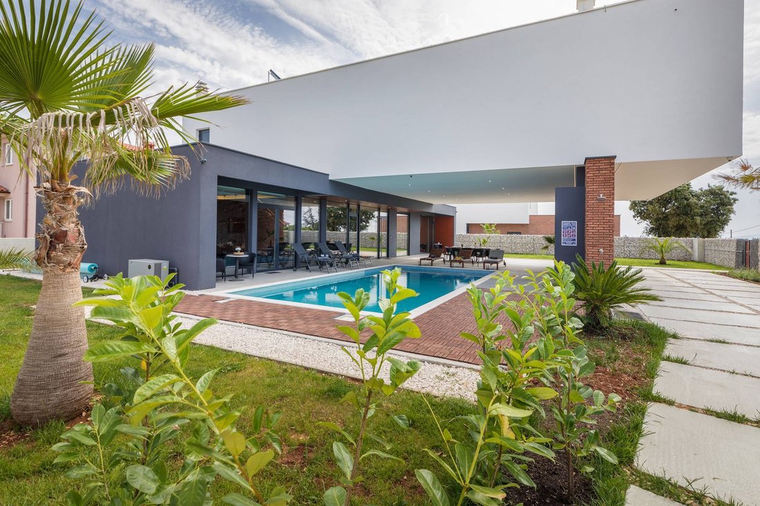 Villa in Liznjan, Istria County, Croatia 5 - 12667618