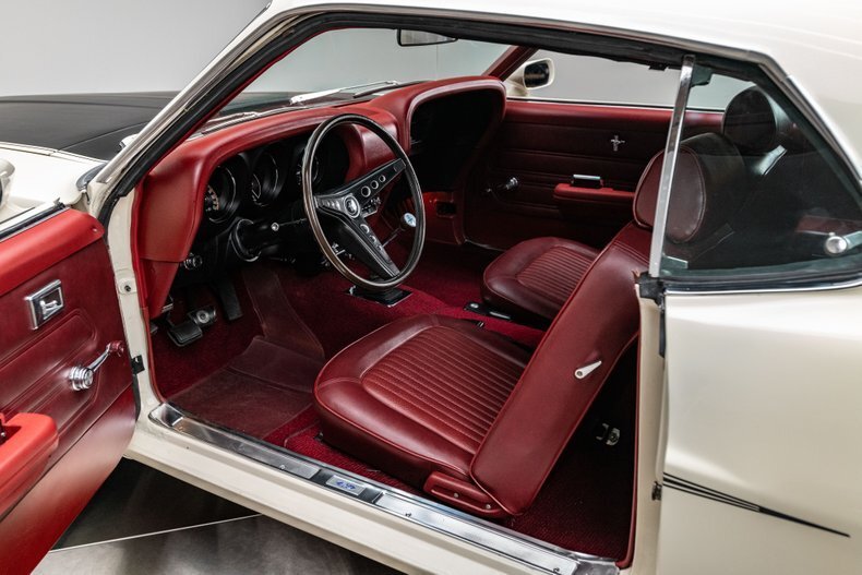 Coupe in Charlotte, United States 2 - 13807518