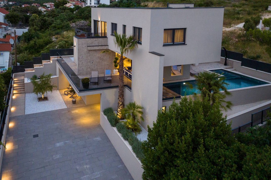 Villa in Seget Vranjica, Split-Dalmatia County, Croatia 1 - 13811678