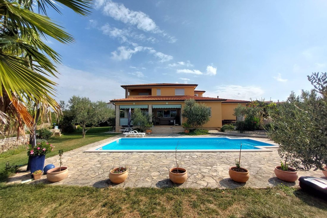 Villa in Galizana, Istria County, Croatia 1 - 13811189