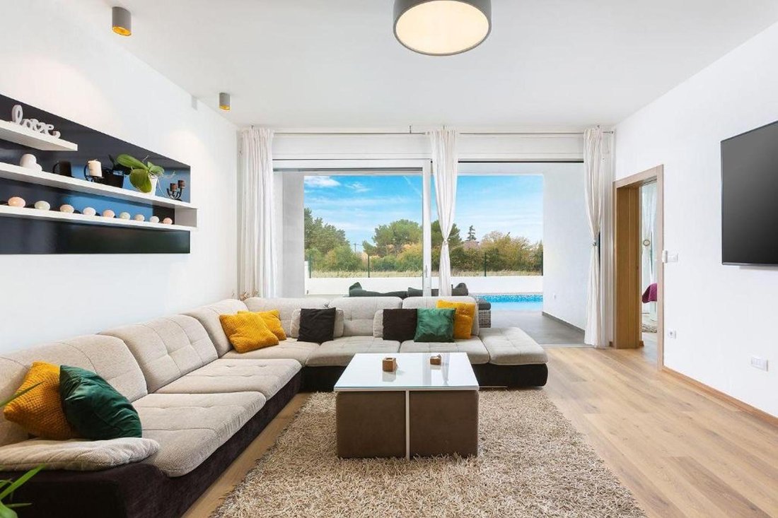 Villa in Mjesni odbor Busoler, Grad Pula, Istria County 3 - 13809204