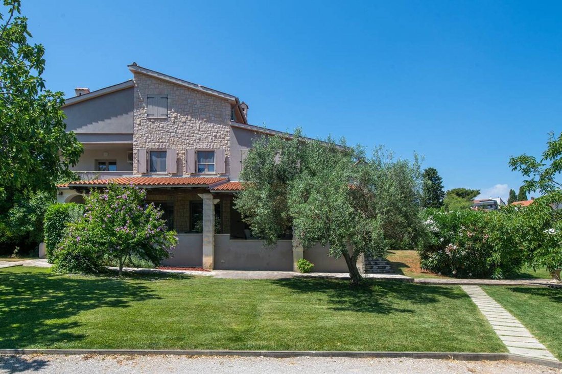 Villa in Liznjan, Istria County, Croatia 3 - 13809760