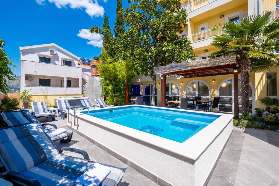 Villa in Cavtat, Dubrovnik-Neretva County, Croatia 1 - 13811649