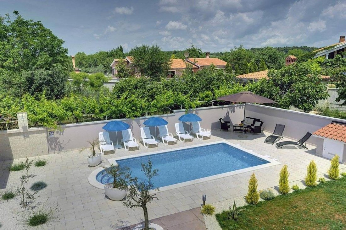 Villa in Medulin, Istria County, Croatia 3 - 13811188